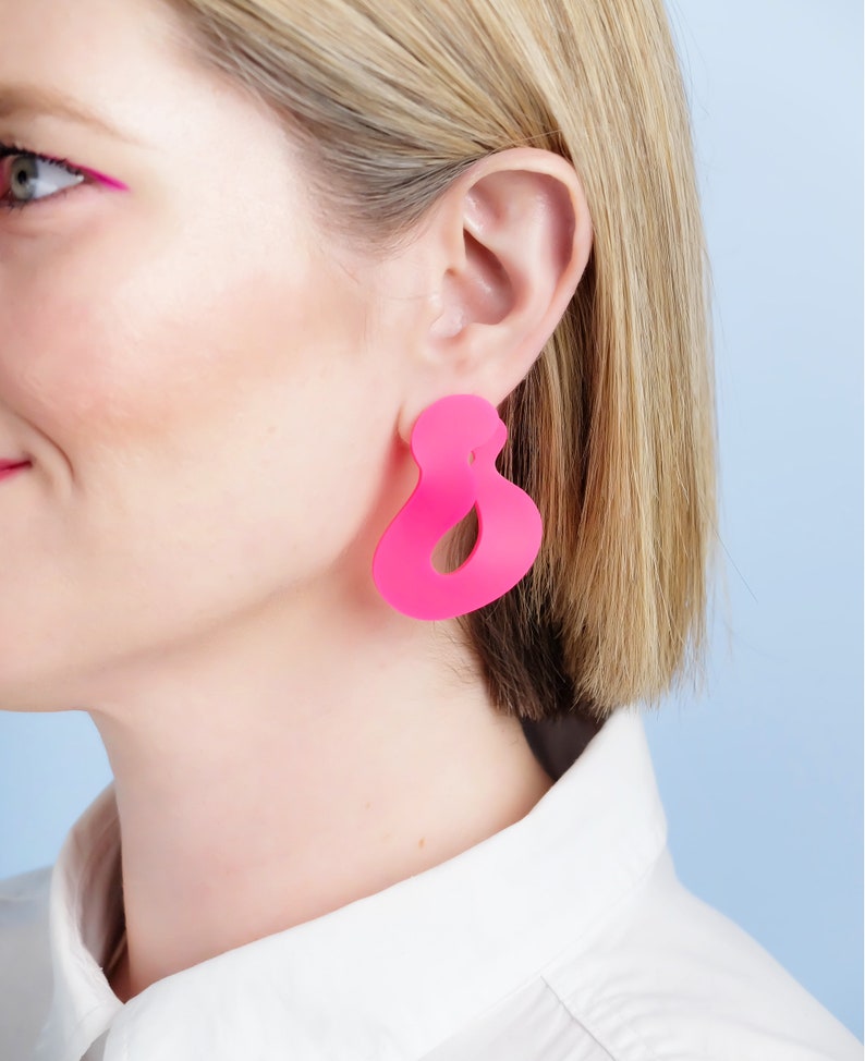 Hot Pink Matte Asymmetric Wave Stud Acrylic Earrings image 4