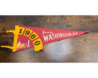 Vintage 1960 Washington D.C. Souvenir Felt Pennant 18 inches