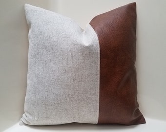 Funda de almohada de piel sintética con bloques de color: parte trasera de mezclilla beige