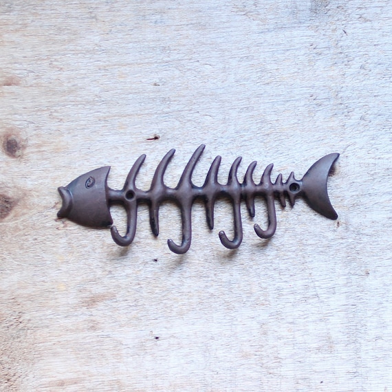 Cast iron rustic fish bone key holder.