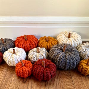 Crochet Rustic Farmhouse Pumpkins
