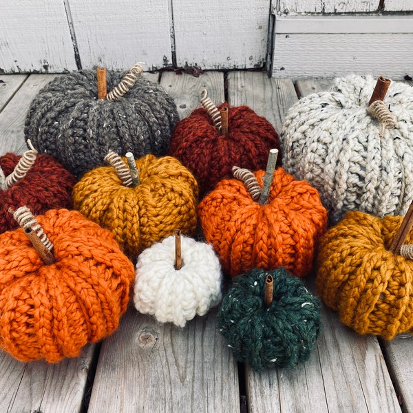 Crochet Rustic Farmhouse Pumpkins