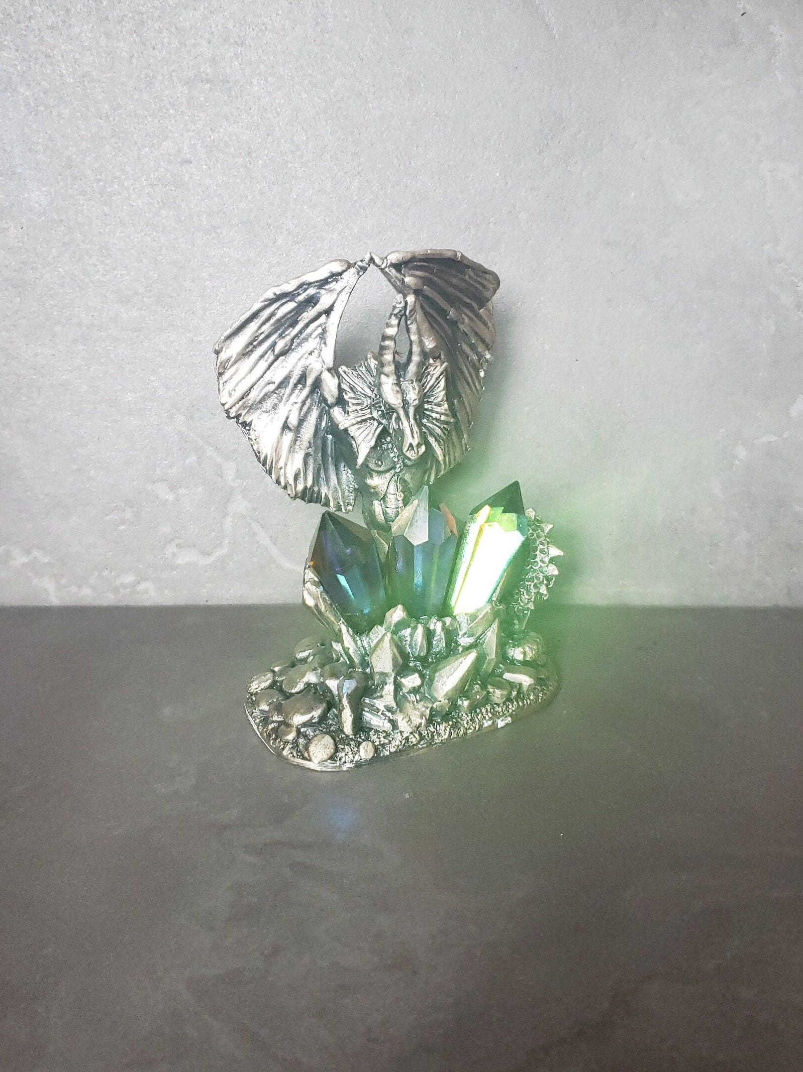 The Dragon of the Ice Crystals, 3112 Myth and Magic Vintage Pewter
