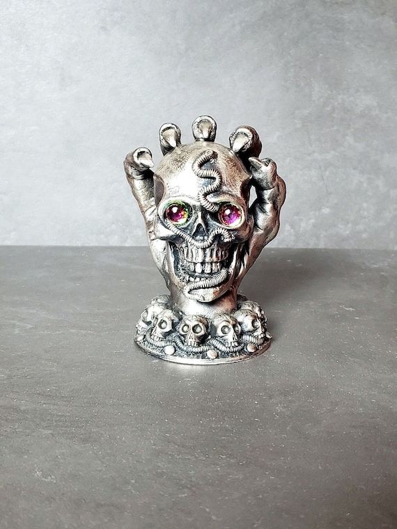 アンティーク雑貨 Vintage Skull The Keeper of the Skull Tudor Mint Myth and Magic Vintage Pewter