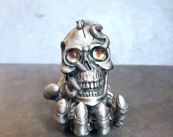 The Skull Holder, Tudor Mint 3161 Myth and Magic Vintage Pewter