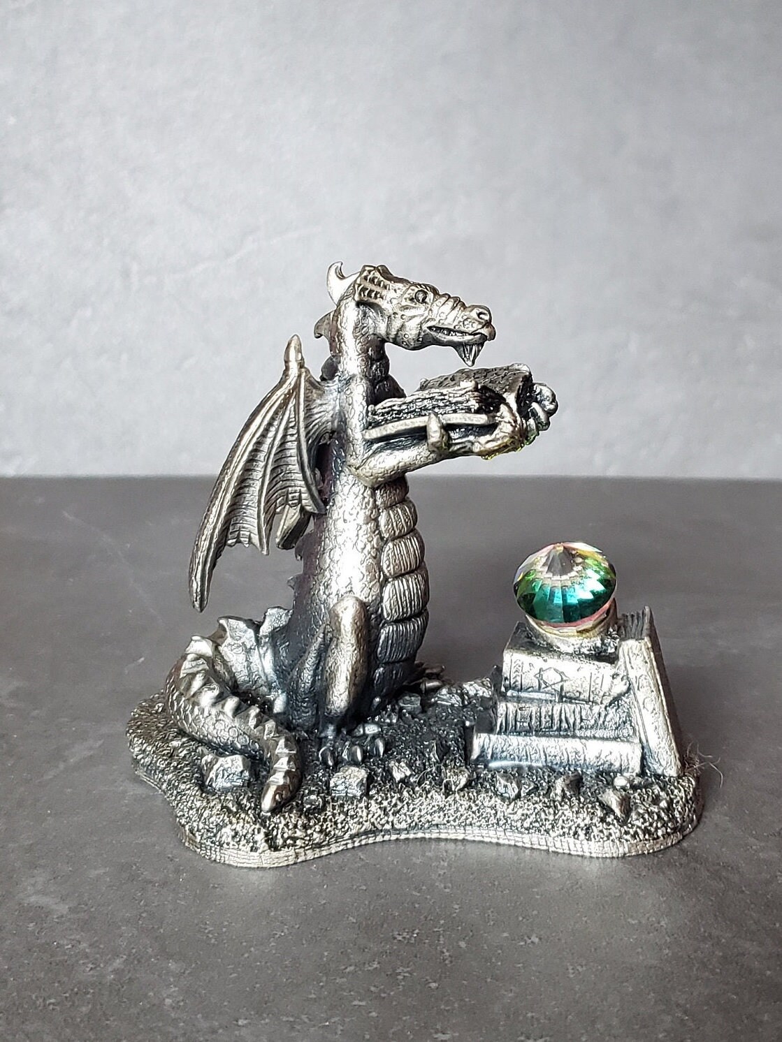 チタン製 城とドラゴン 彫刻 小物入れ アンティーク インテリア 置物 アート The Dragon of Wisdom the Tudor Mint Myth and Magic Vintage Pewter