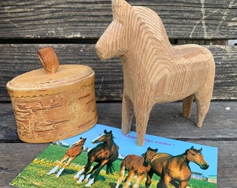 Dala Horse Swedish Vintage Souvenir Set Birch Bark Wood Handmade Decors Postcard Retro Gift Set Folk Style Crafts Farmhouse Cottage 手作り