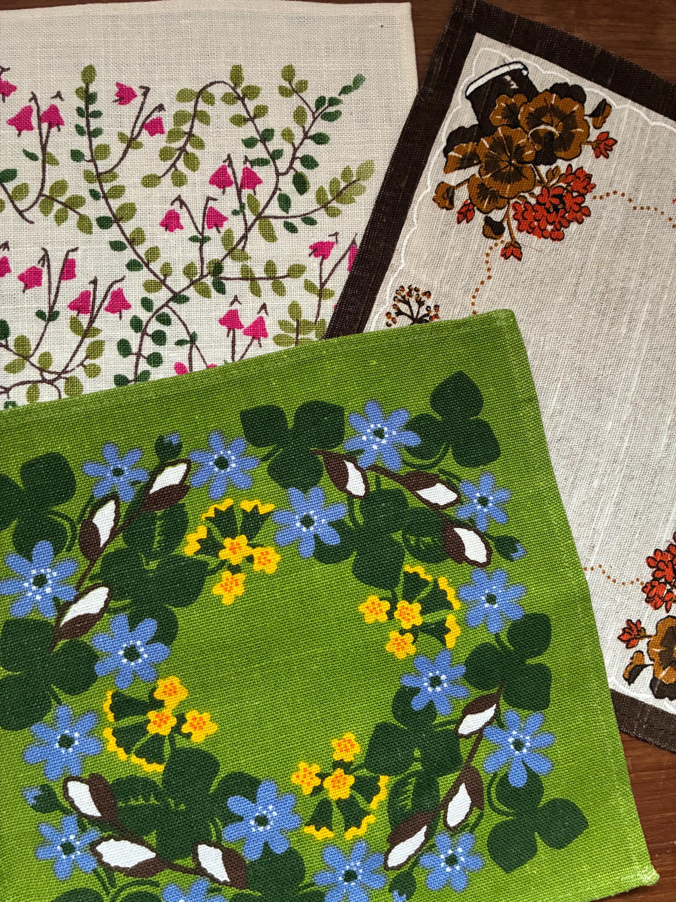 ★専用★From Sweden＊Vintage 100% linen Cloth 3 Swedish Vintage Flower Print Small Linens Textile Scandinavian