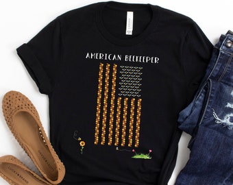 American Flag Honeycomb Beekeeping Beekeeper Shirt, Honey Bee Lover Gift, Cute Bee Graphic Short-Sleeve Unisex T-Shirt
