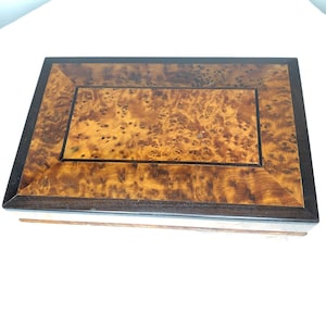 Thuya wood jewellery box