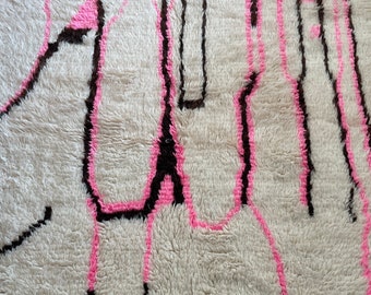 Handmade Berber Wool Rug: Moroccan Azilal Design (250 x 140 cm)