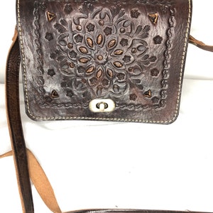 Leather shoulder bag