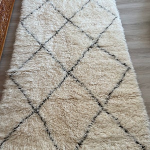 Moroccan handmade Berber Beni Ourain rug 100% wool handwoven