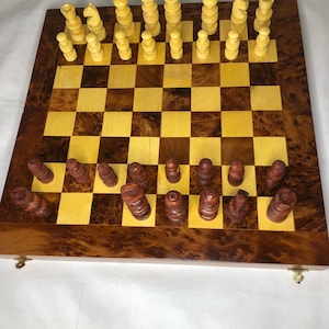 Handmade Moroccan thuya wood chessboard