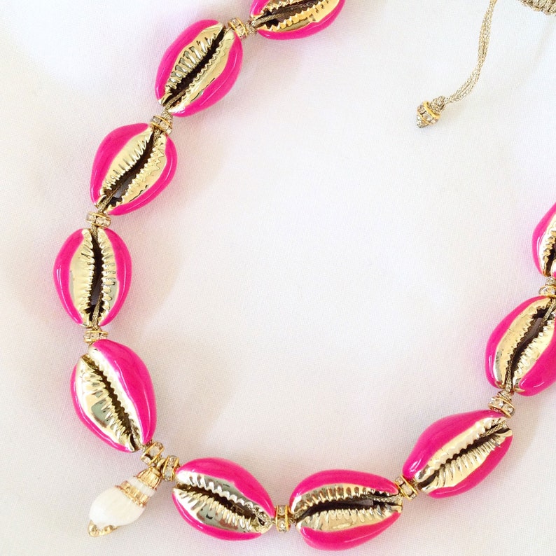 Beach Jewelry Surfer Necklace Birthday Gift Beach Wedding Gift For Her Snail Shell Jewelry Puka Shell Cowrie Shell Choker Necklace