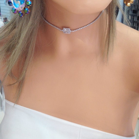 Baguette choker deals