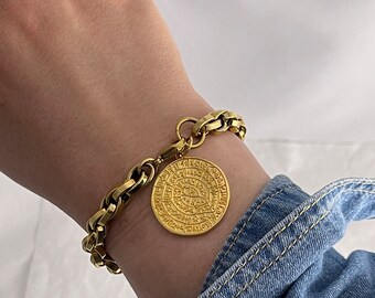 アクセサリー Llife BOTTON CHARM BRACELET Llife（ライフ）の「Llife BOTTON CHARM BRACELET（ブレスレット