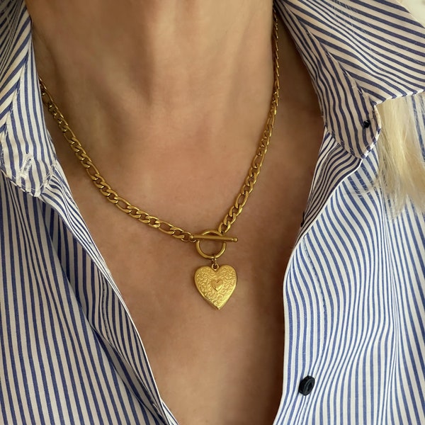 Toggle Clasp Necklace, Heart Charm Figaro Chain, Gold Toggle Choker Necklace, Stacking Necklace, Heart Pendant, Christmas Gift For Her