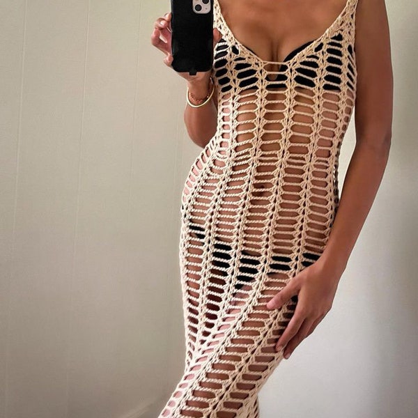 Robe de plage dos nu au crochet