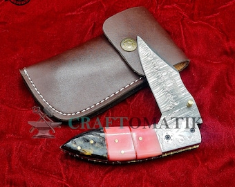 Navaja de bolsillo de acero de Damasco | Navaja plegable con flor grabada | Hueso de camello, cuerno de carnero, acero inoxidable, latón | Navaja de camping artesanal