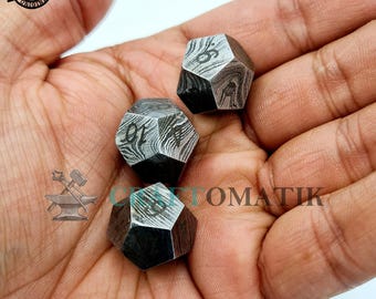 Damascus DnD Dice D12 | Handmade Casino Dice | Damascus Steel Cube| 20mm 12-sided | Decoration Steel Dice