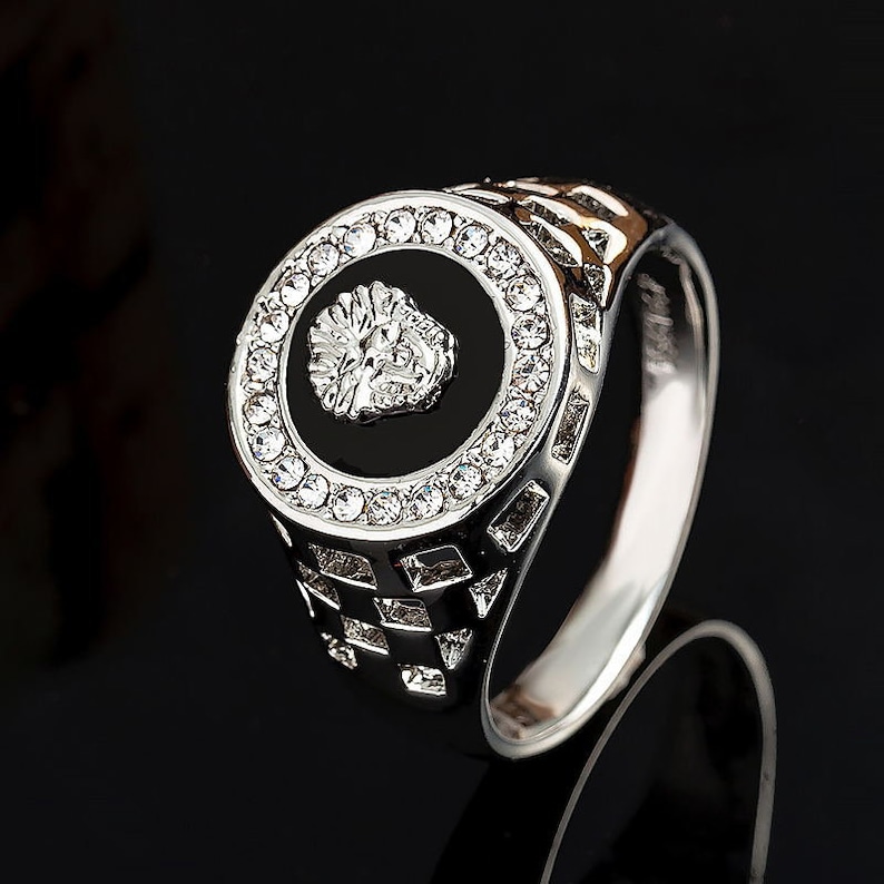 Crystal Enamel Lion Head Rings for Men Hip Hop Gold Alloy Hollow Wide Hollow Finger Ring
