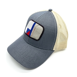 Mini Quilt Hanf Trucker Hat (Schiefer mit rot und blau)