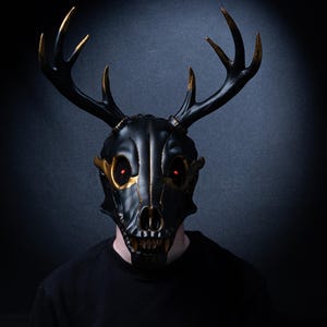 Deer Skull Mask Moving Jaw – Horror Cosplay Mask – Skull Helmet Fantasy – Wearable Helmet – Movable Jaw Mask – Halloween Costume Mask