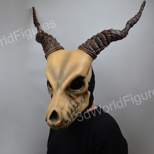 Demon Skull Mask with Horns – 3D Printed, Hand-Painted Halloween or Cosplay Costume – Fantasy Horror Helmet Decor