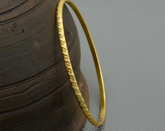 Bracciale rigido indiano: braccialetti impilabili