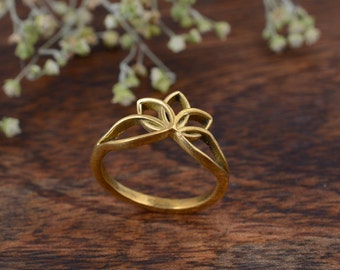 Gouden Lotus Ring, Padma Ring, Bloemenring, Sierlijke Messing Ring, Dunne Bloemenring, Schattige minimale ring, Gepersonaliseerd cadeau, Yoga Ring.