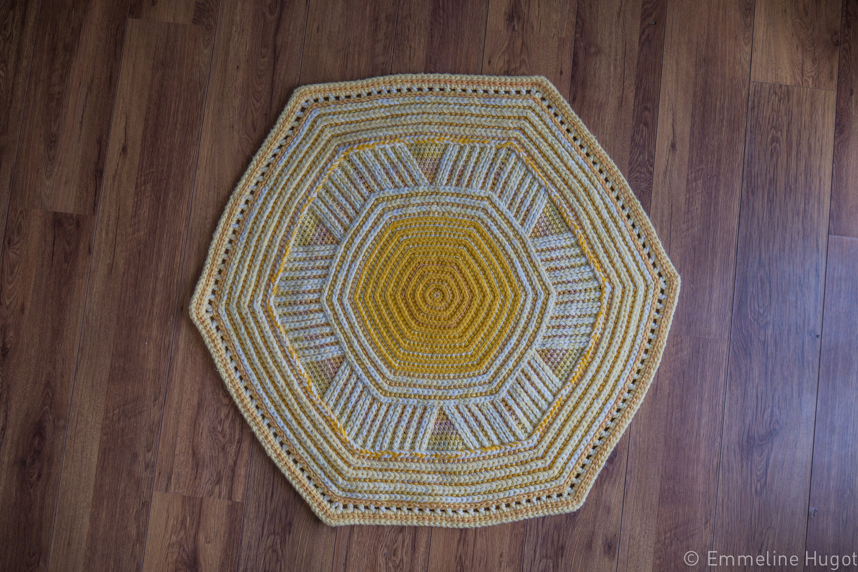 Tapis Unique Fait Main Au Crochet