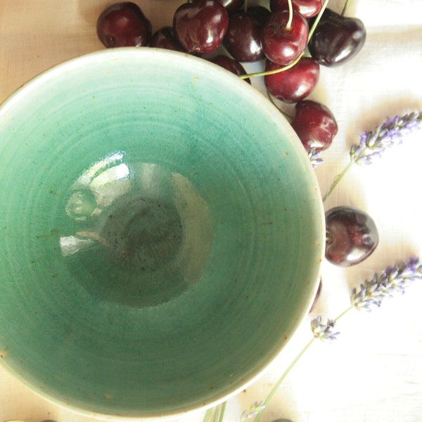 Bowl for muesli, yogurt, latte, breakfast in hand-turned ceramic stoneware