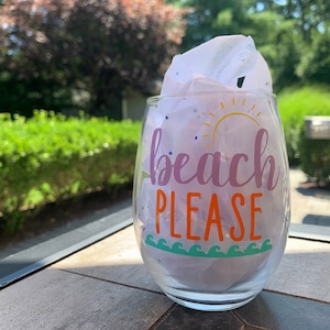 Beach Collection: Beach Please Wine Glass