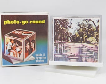 VTG 1970s Acrylic Photo Cube Frame Photo Go Round for 3 3/4" Pictures New Retro