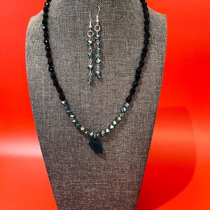 Ghita beautiful Swarovski pendant crystals necklace set