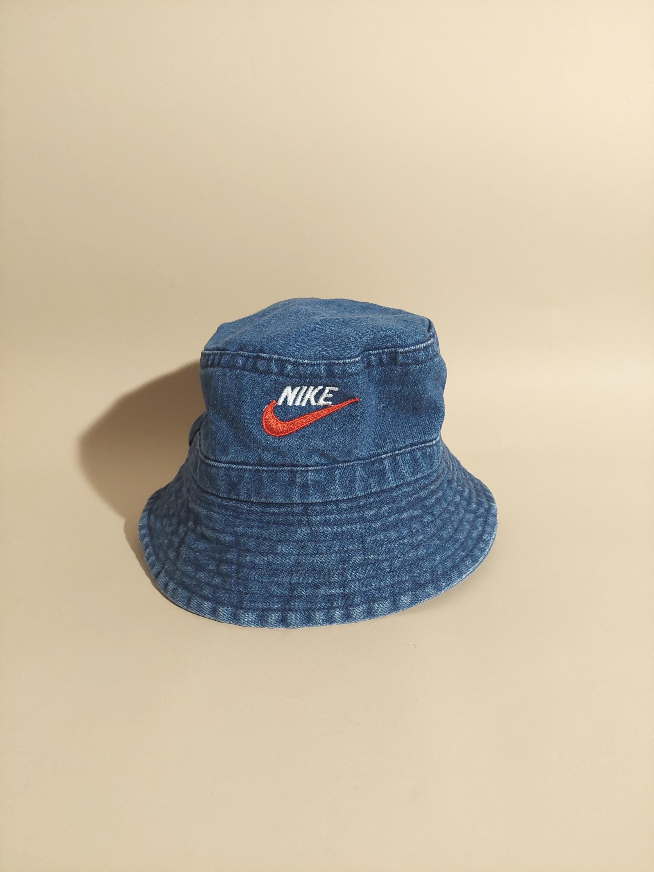 Nike bucket hat