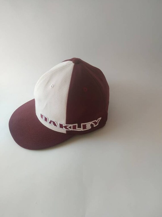 Vintage Oakley Hat by Flexfit 210 