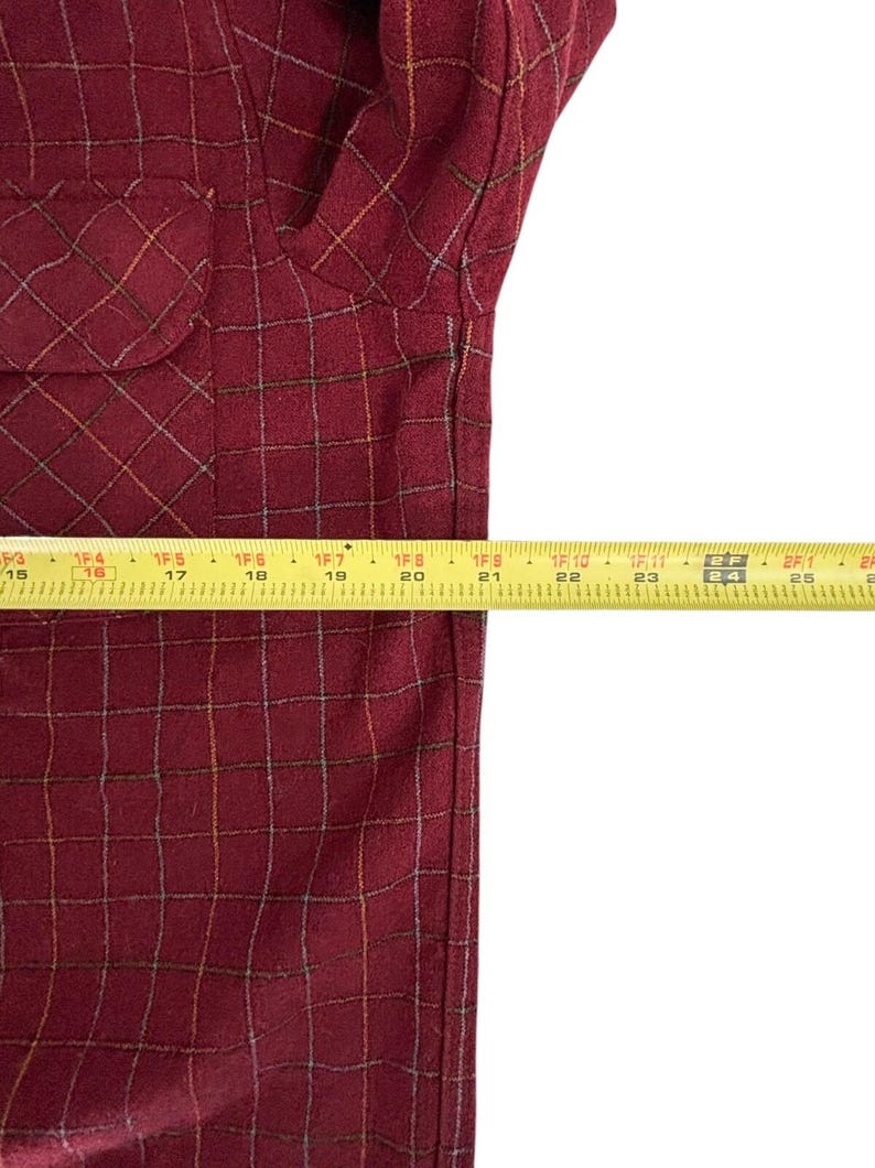 Vintage Pendleton Wool Flannel Shirt Men Size Medium Red / Black Plaid Pockets image 8