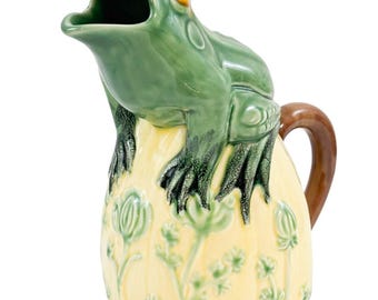 Bordallo Pinheiro Green Frog Pitcher Hand-Painted Earthenware Made In Portugal