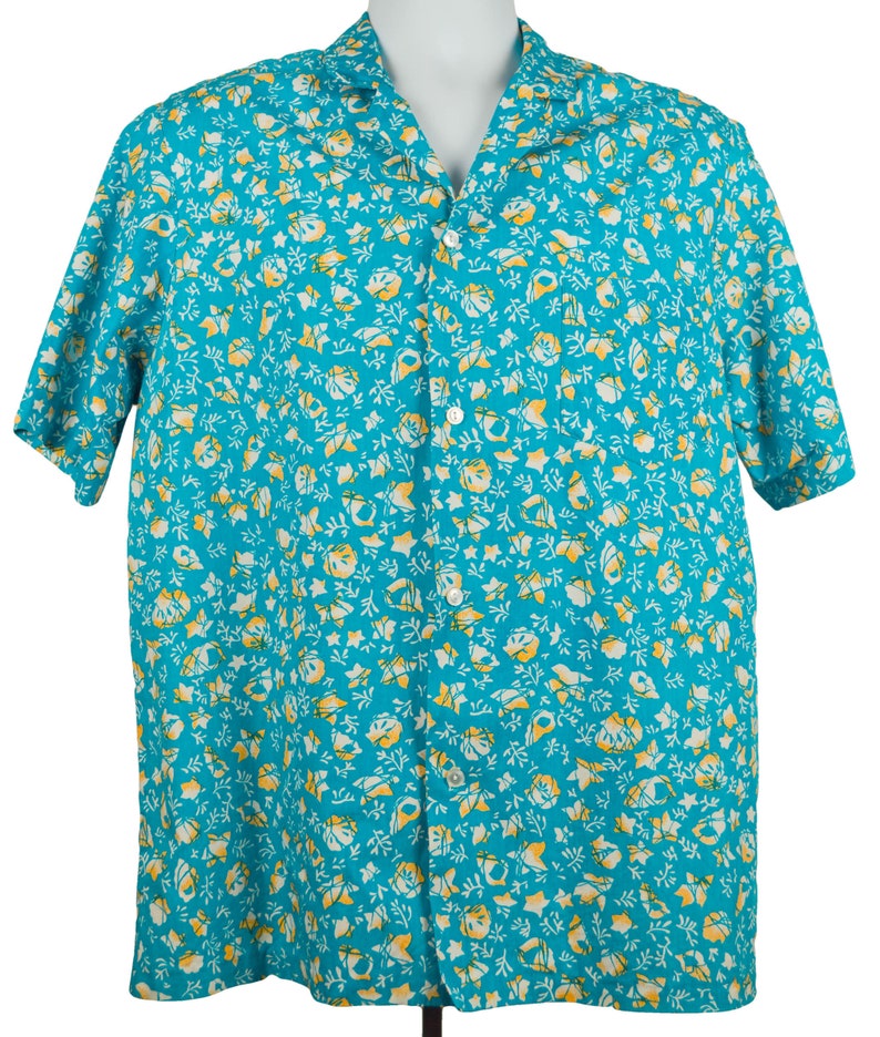 Malihini Hawaii Shirt Hawaiian Medium Vintage Aloha Mens Seashell Cotton Vtg Usa