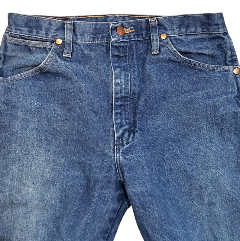Pantalones vaqueros Wrangler Cowboy Cut para hombre, talla 30x32, mezclilla azul, corte original, hechos en México. imagen 4