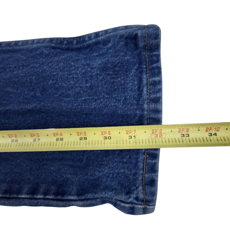 Pantalones vaqueros Wrangler Cowboy Cut para hombre, talla 30x32, mezclilla azul, corte original, hechos en México. imagen 8
