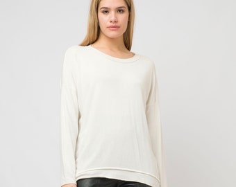 Oversize  Long Sleeve Top/Extravagant White Sweatshirt/Plus Size Shirt/Casual Loose Tunic