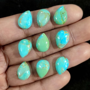 Pietra preziosa cabochon in pietra turchese blu Mohave a forma di pera, pietre preziose sciolte con retro piatto e calibrate per forniture di gioielli, lisce