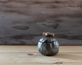 Handmade black ceramic pot with lid. Small container for jewelry. Pinch pot of black pottery for salt or spices. Nordic, minimalism.