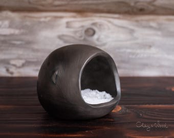 Handgemaakt zwart keramisch zoutvarken. Aardewerk 5 inch zoutkelder. Scandinavisch minimalistisch