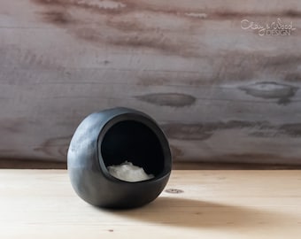 Handmade Black Ceramic Salt Pig Pottery Salt Cellar Nordic Minimalist