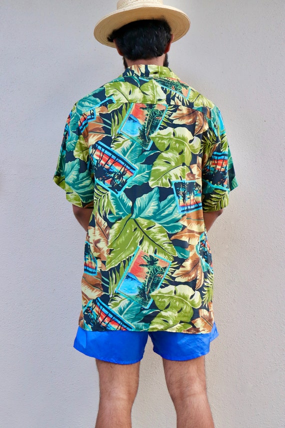 Hawaiian Vintage Button Down - 100% Silk-1980s to… - image 4