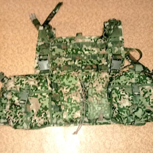 Dutch army surplus NFP Multitone fractal camo chest rig webbing system plate carrier with 4 pouches